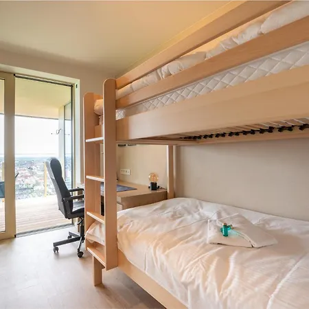 Wonderful New With Unbelievable Views Apartment
