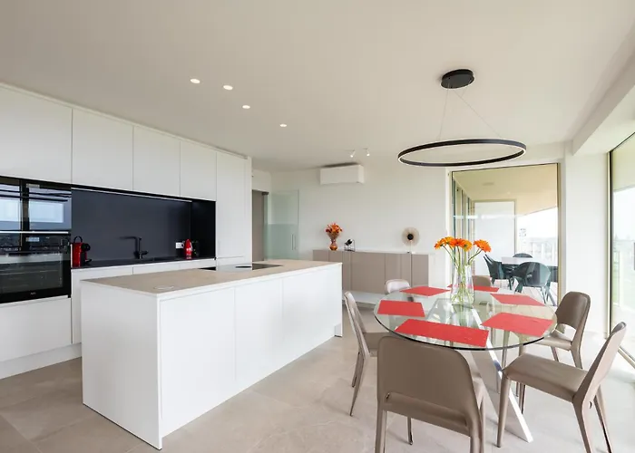 Wonderful New With Unbelievable Views *