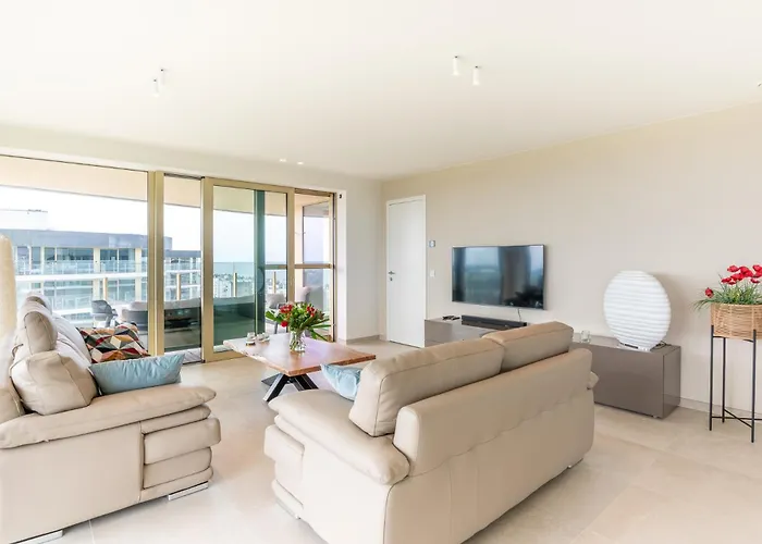 Wonderful New With Unbelievable Views *