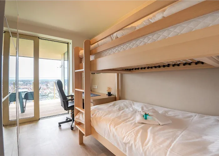 Wonderful New With Unbelievable Views Apartment