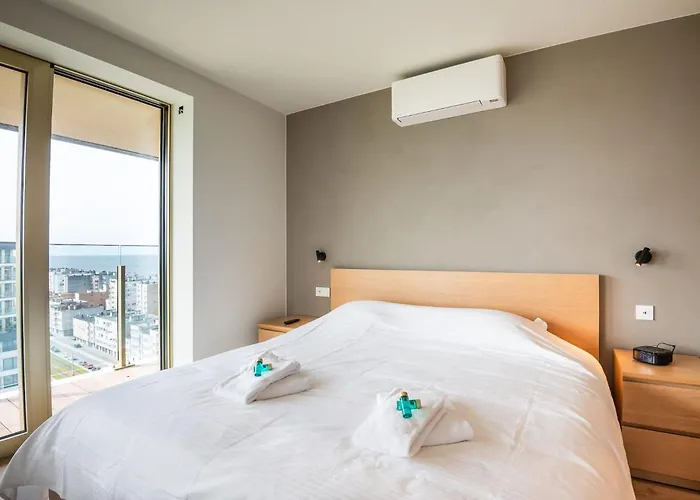 Wonderful New With Unbelievable Views *