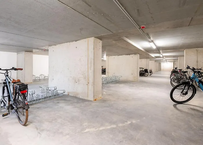 Wonderful New With Unbelievable Views Apartment *